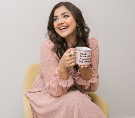 Meet Ayesha Azeem Aka Canadian Pardesi- Connecting Pakistan with the global community using her platform.