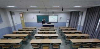 Re-opening of middle and primary schools can lead to another wave of Covid-19; warns Sindh health minister