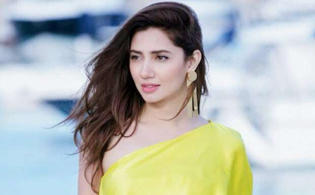 Mahira Khan completes a decade in media industry