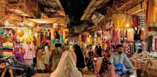 The government has announced new Lahore market hours.