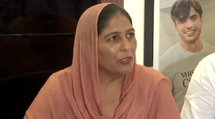 The mother of Neeraj Chopra responds appropriately to a question regarding Pakistani Arshad Nadeem.