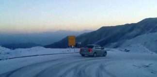 Due to a lot of snow, travel to Babusar Top was once again halted.