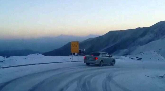 Due to a lot of snow, travel to Babusar Top was once again halted.