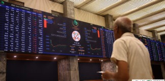 Uncertainty about the election results causes the Pakistan Stock Exchange to drop more than 2000 points