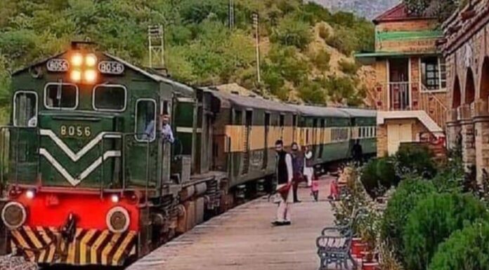 Pakistan Railways Announces to Revive ‘Safari Tourist Train’ in Potohar Region to Promote Tourism