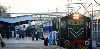 Pakistan Railways lowers tariffs to reimburse customers for lower fuel prices