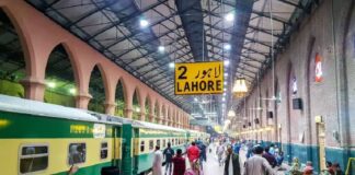 Pakistan Railways Introduces an Extensive Menu in a Premium Lounge Car