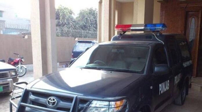 In Tandlianwala, robbers fleeing from the police found it expensive to enter the football ground