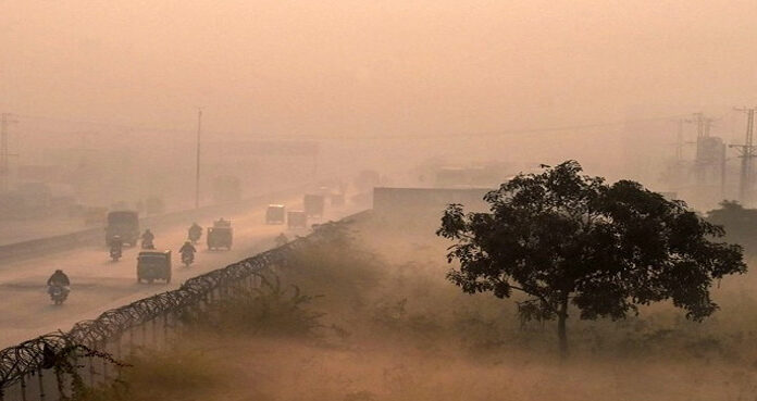 Smog control crackdown continues in Lahore.