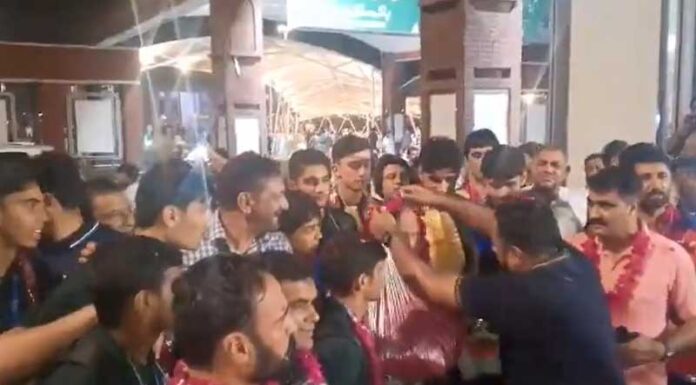 Pakistan volleyball team return after Thailand triumph